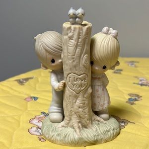 Precious Moments “Thee I Love”